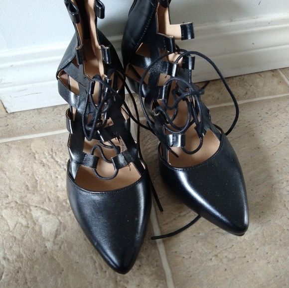 Shoes - Picture 2 of 2